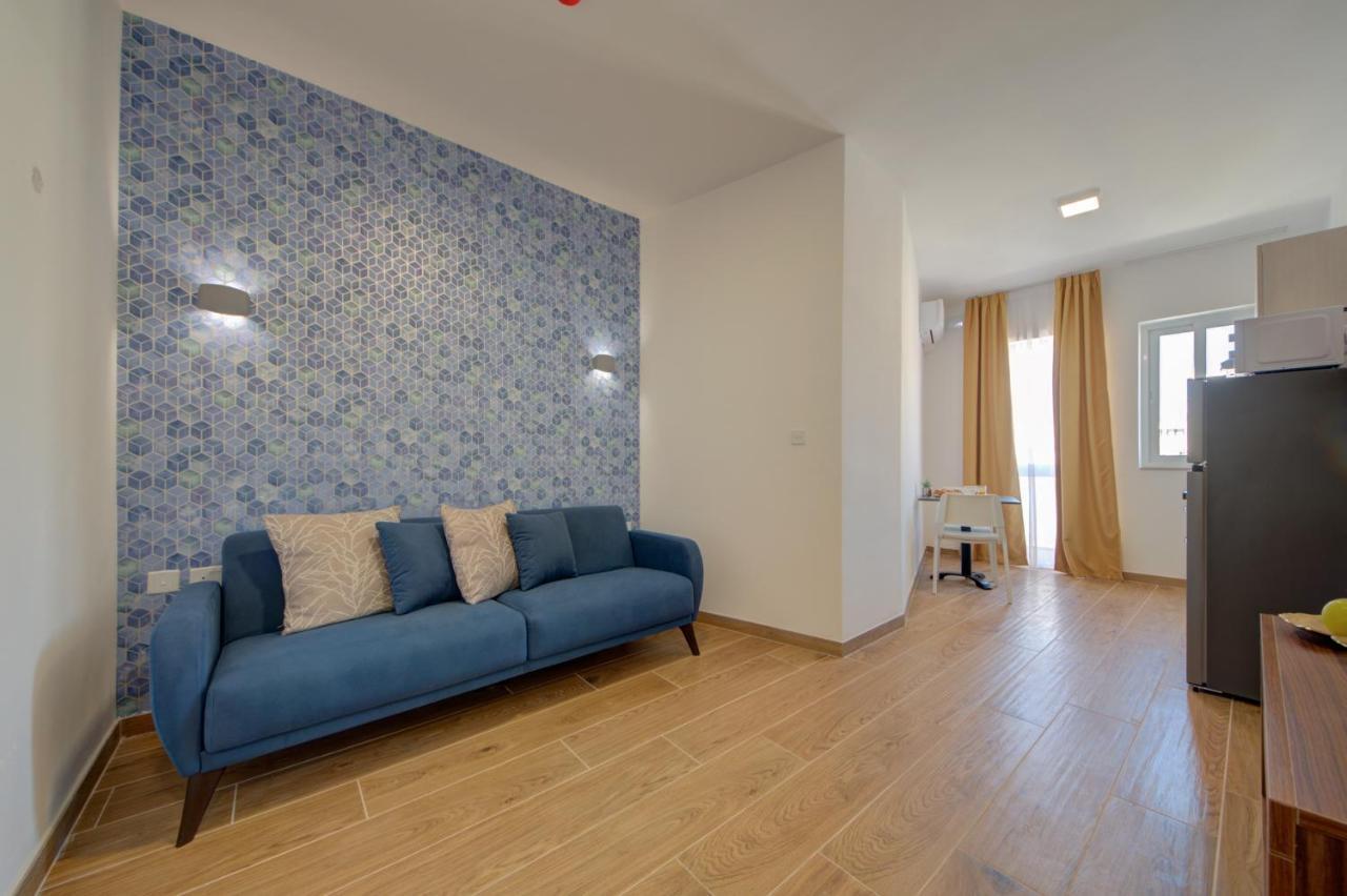 Marina Suites & Apartments - Self Catering - By Tritoni Hotels グジラ エクステリア 写真