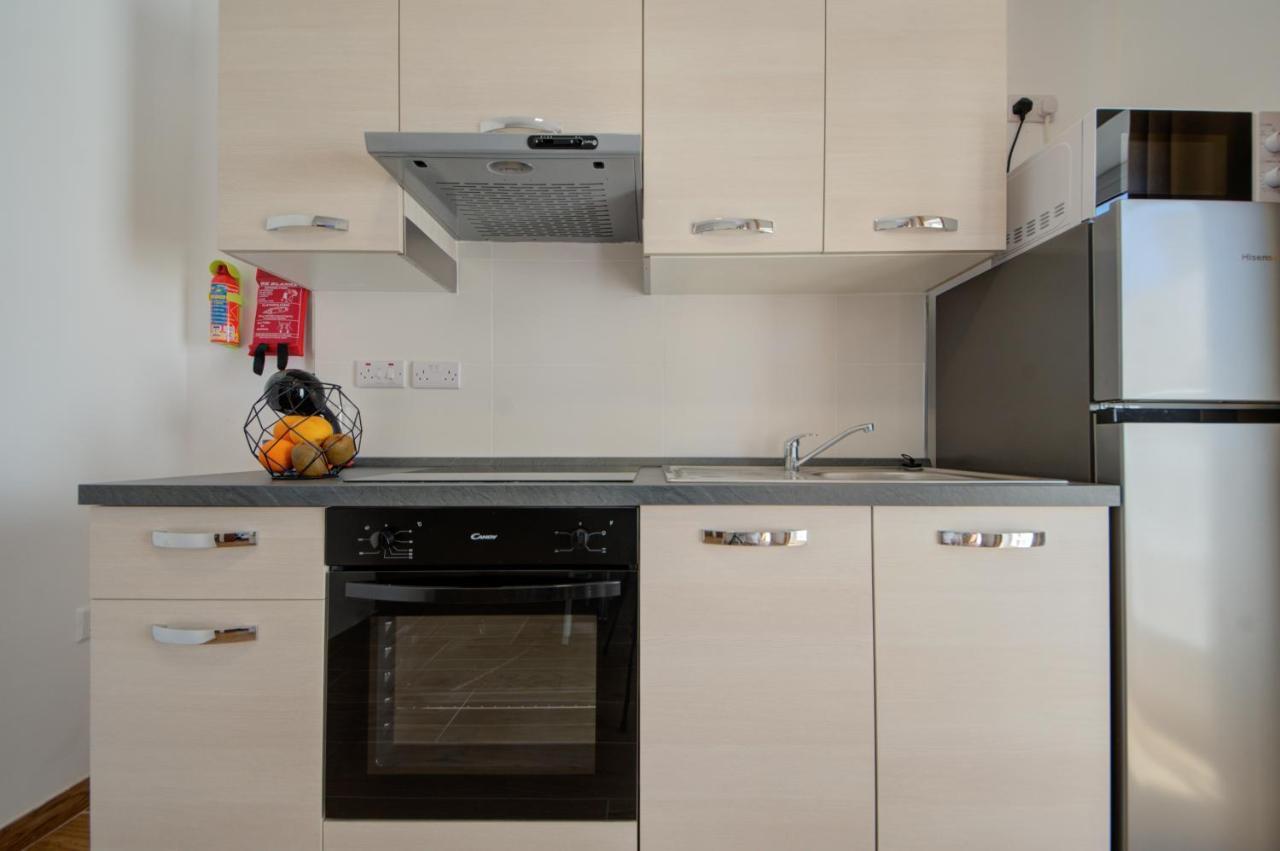 Marina Suites & Apartments - Self Catering - By Tritoni Hotels グジラ エクステリア 写真
