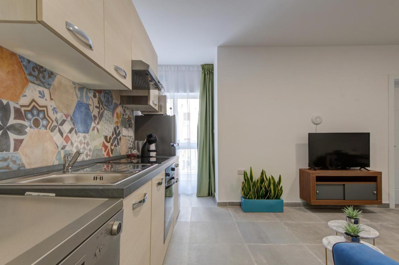 Marina Suites & Apartments - Self Catering - By Tritoni Hotels グジラ エクステリア 写真