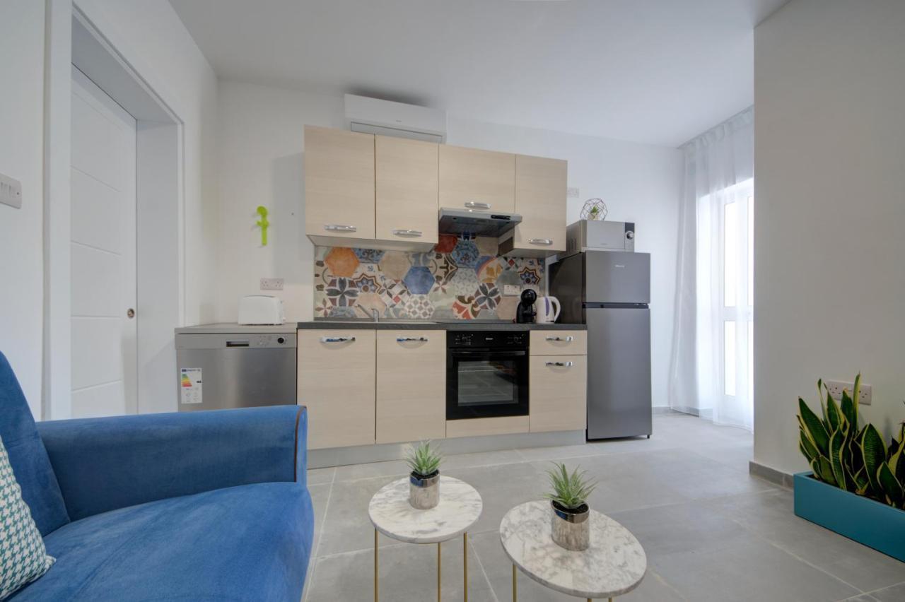 Marina Suites & Apartments - Self Catering - By Tritoni Hotels グジラ エクステリア 写真