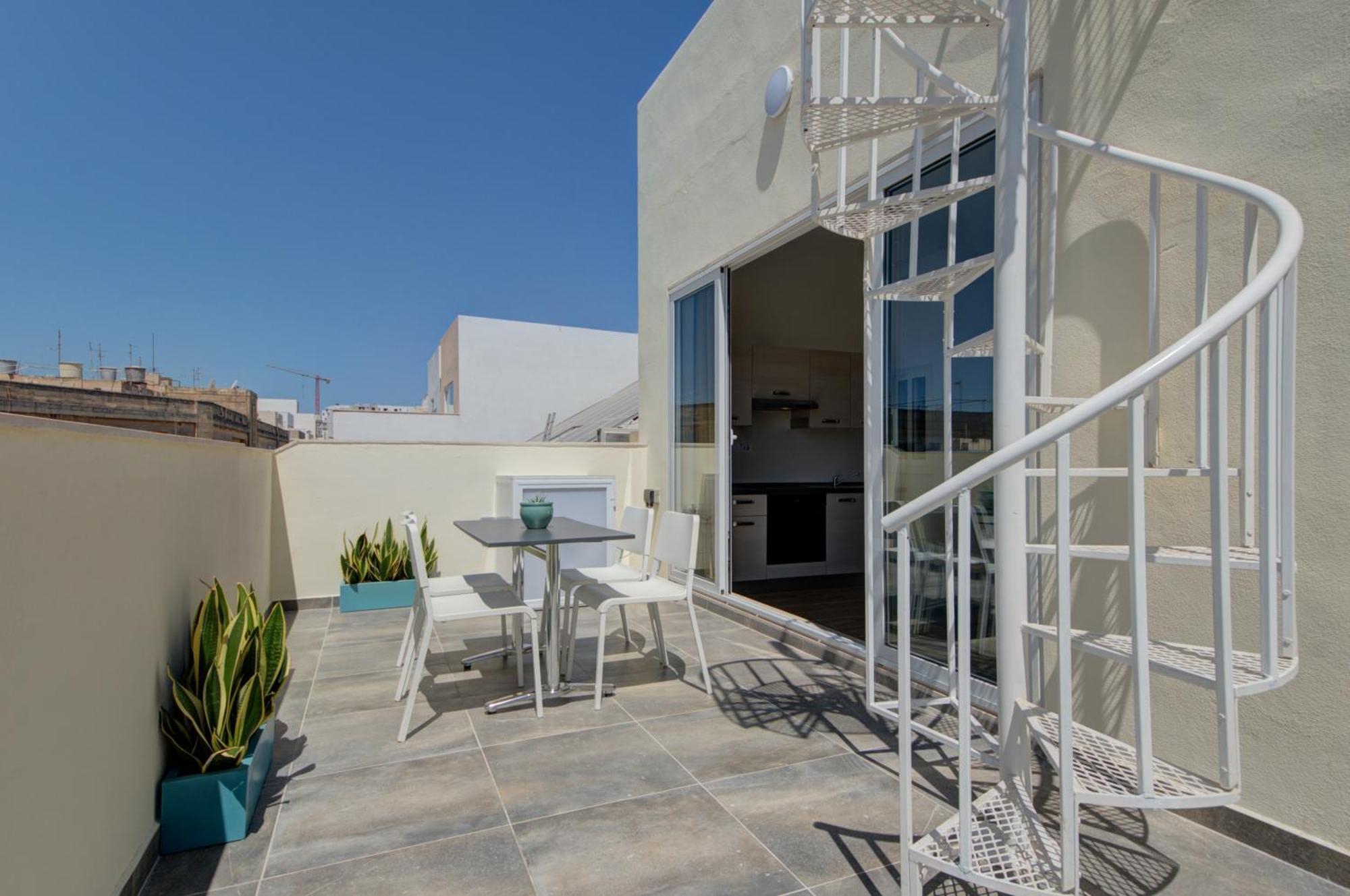 Marina Suites & Apartments - Self Catering - By Tritoni Hotels グジラ エクステリア 写真