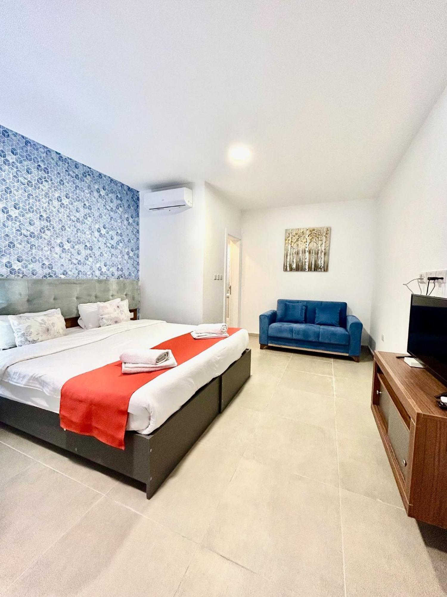 Marina Suites & Apartments - Self Catering - By Tritoni Hotels グジラ エクステリア 写真