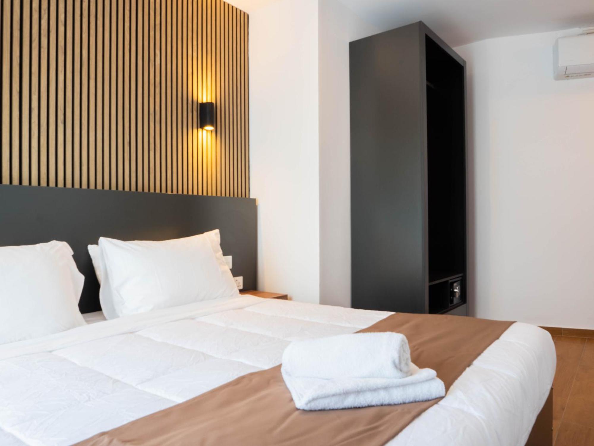 Marina Suites & Apartments - Self Catering - By Tritoni Hotels グジラ エクステリア 写真