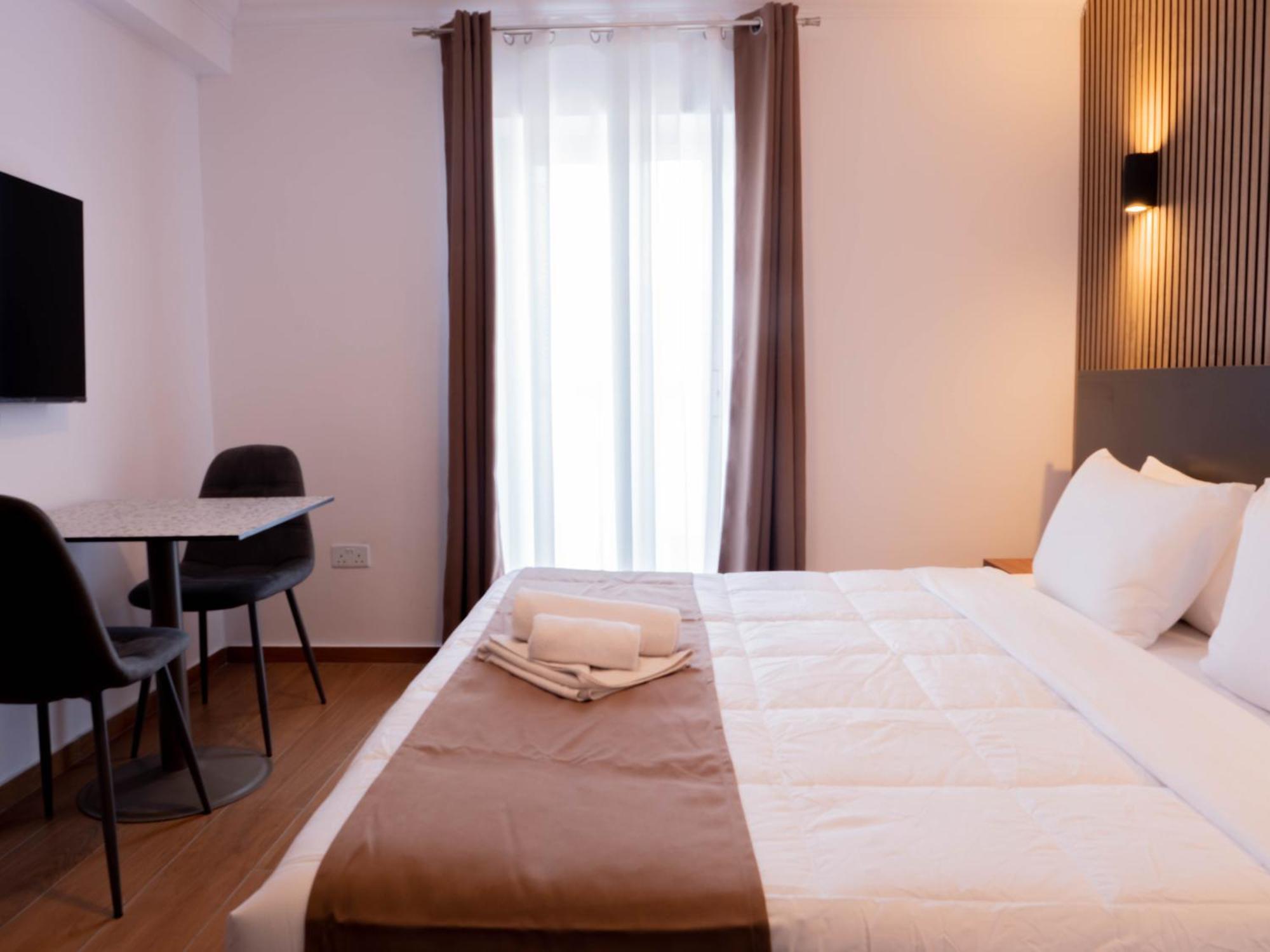Marina Suites & Apartments - Self Catering - By Tritoni Hotels グジラ エクステリア 写真
