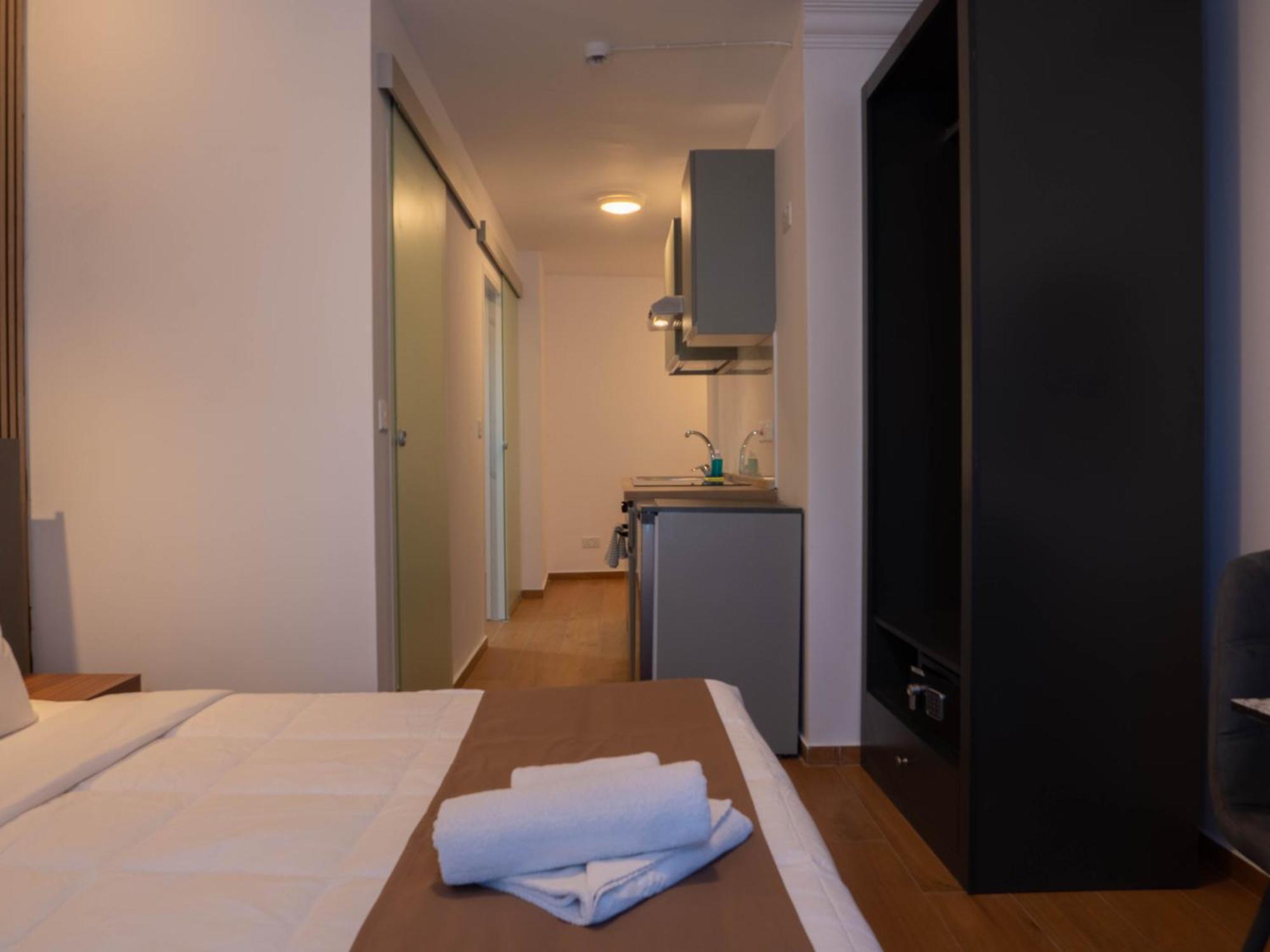 Marina Suites & Apartments - Self Catering - By Tritoni Hotels グジラ エクステリア 写真
